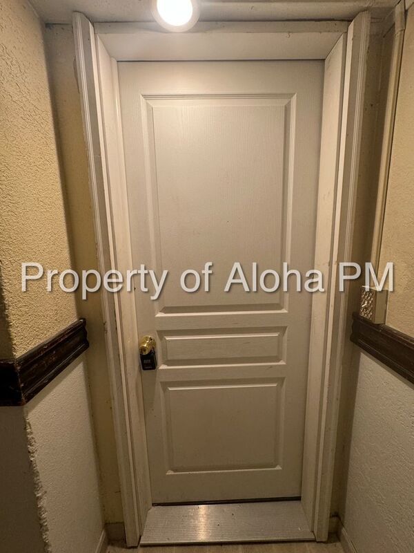 2 bed 1 bath in the desirable East End property image