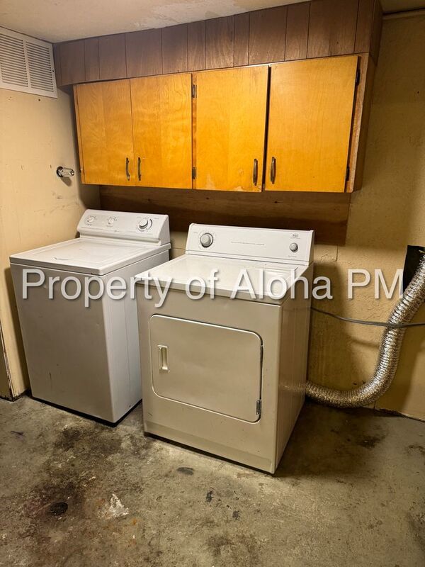 2 bed 1 bath in the desirable East End property image