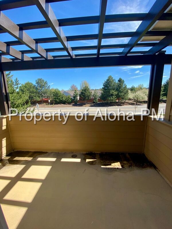 Don’t miss out on this beautifully spacious townhome in Columbia Village! property image