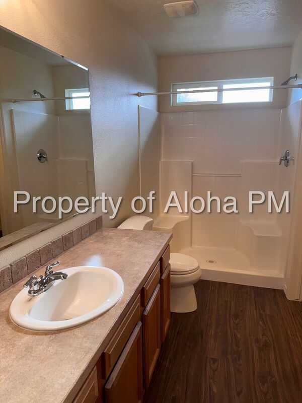 Comfy 2 Bedroom 2 Bathroom off of Pine in Meridian! property image