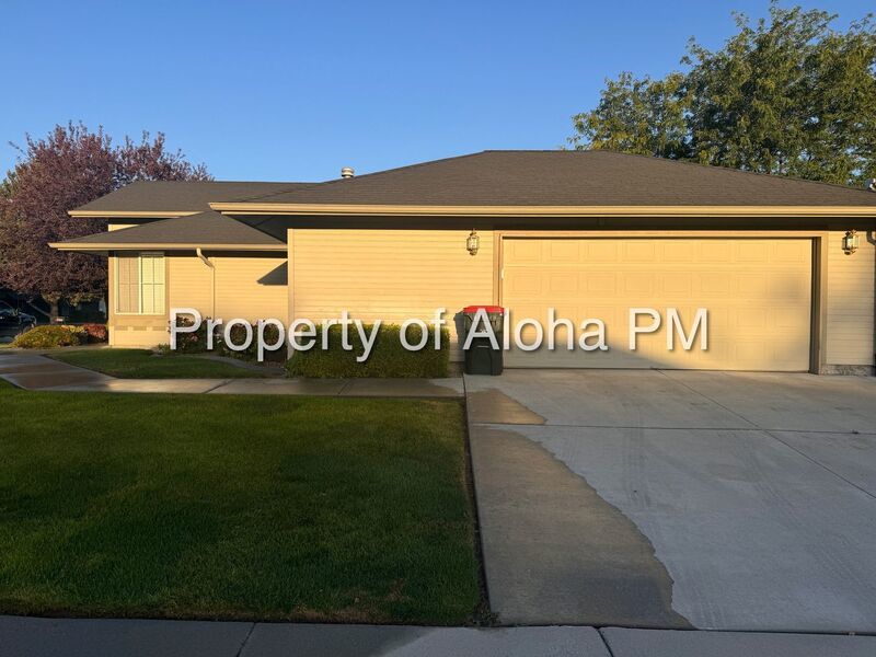 Charming 3-bedroom, 2-bathroom home located in the heart of Meridian property image