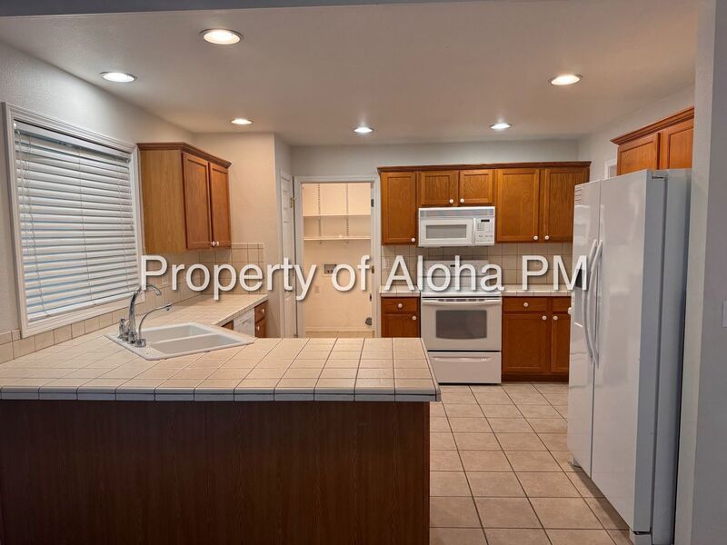 Charming 3-bedroom, 2-bathroom home located in the heart of Meridian property image