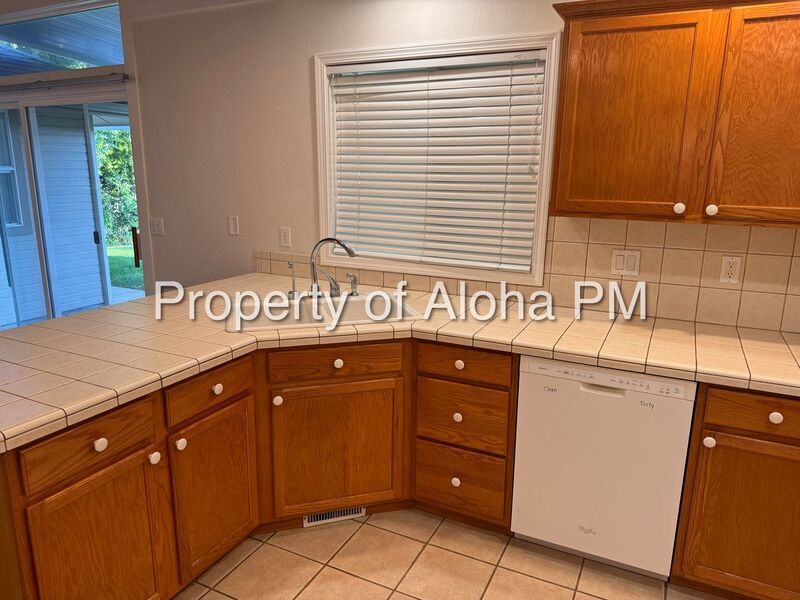 Charming 3-bedroom, 2-bathroom home located in the heart of Meridian property image