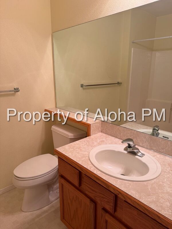 Charming 3-bedroom, 2-bathroom home located in the heart of Meridian property image