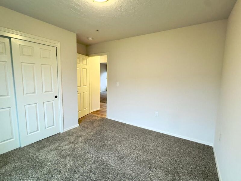 Beautiful 2 Bedroom 2 Bathroom off of Pine in Meridian! property image