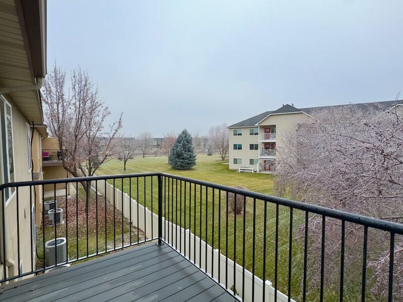 Beautiful 2 Bedroom 2 Bathroom off of Pine in Meridian! property image
