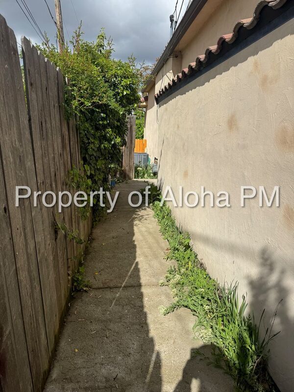 2 bed 1 bath in the desirable East End property image