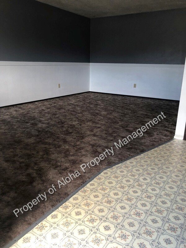 Don’t miss out on this cozy 2-bedroom, 1-bath upper unit! property image