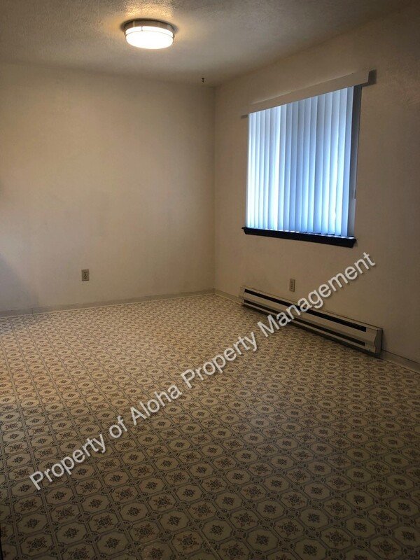 Don’t miss out on this cozy 2-bedroom, 1-bath upper unit! property image