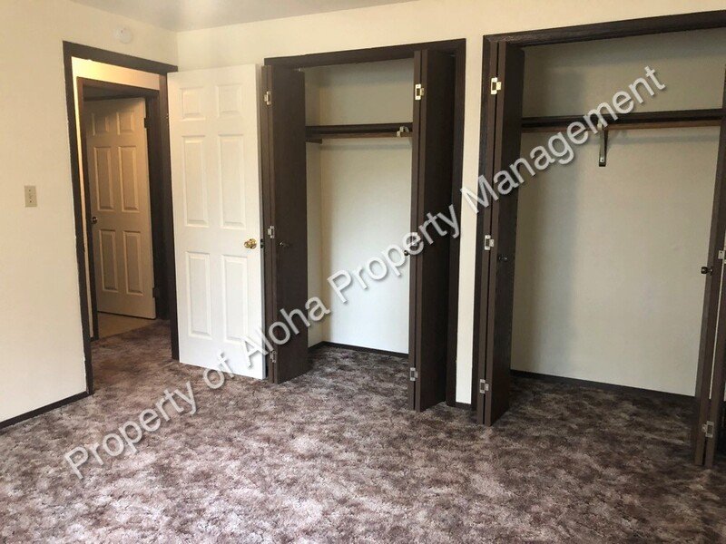 Don’t miss out on this cozy 2-bedroom, 1-bath upper unit! property image