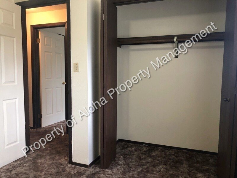 Don’t miss out on this cozy 2-bedroom, 1-bath upper unit! property image