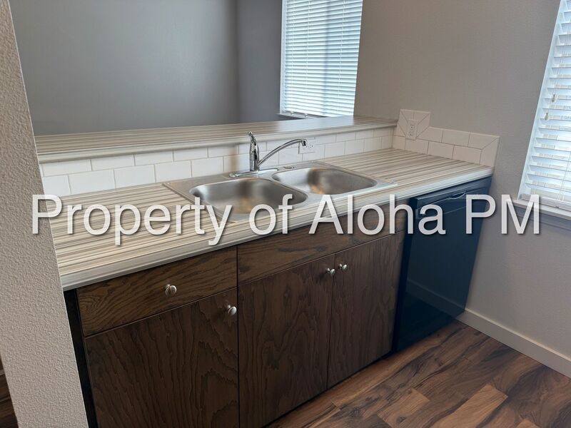 Modern 2 Bedroom 2 Bath off of Ustick in Boise! property image