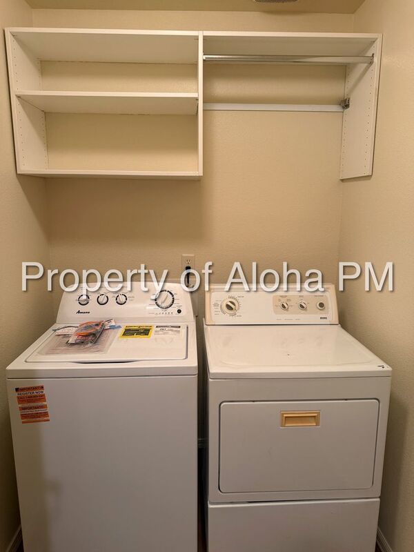 Spacious 2 Bedroom, 2 Bathroom Apartment – Prime Location off Linder & Pine! property image
