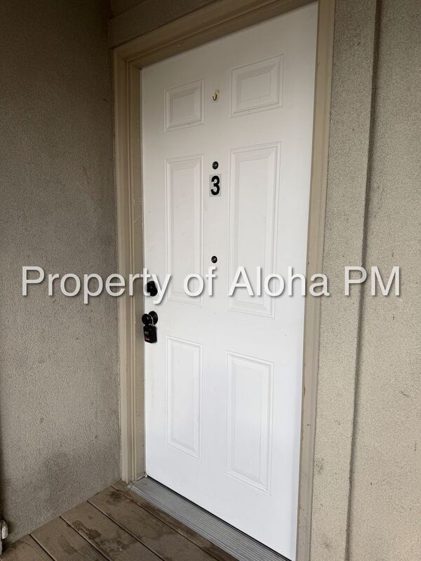 Spacious 2 Bedroom, 2 Bathroom Apartment – Prime Location off Linder & Pine! property image