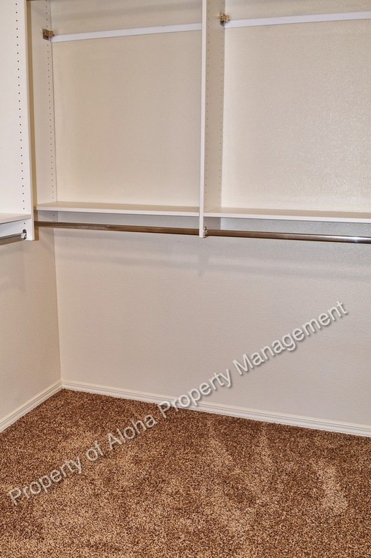 Large 3 Bedroom 2 Bathroom off of Pine & Linder in Meridian! property image