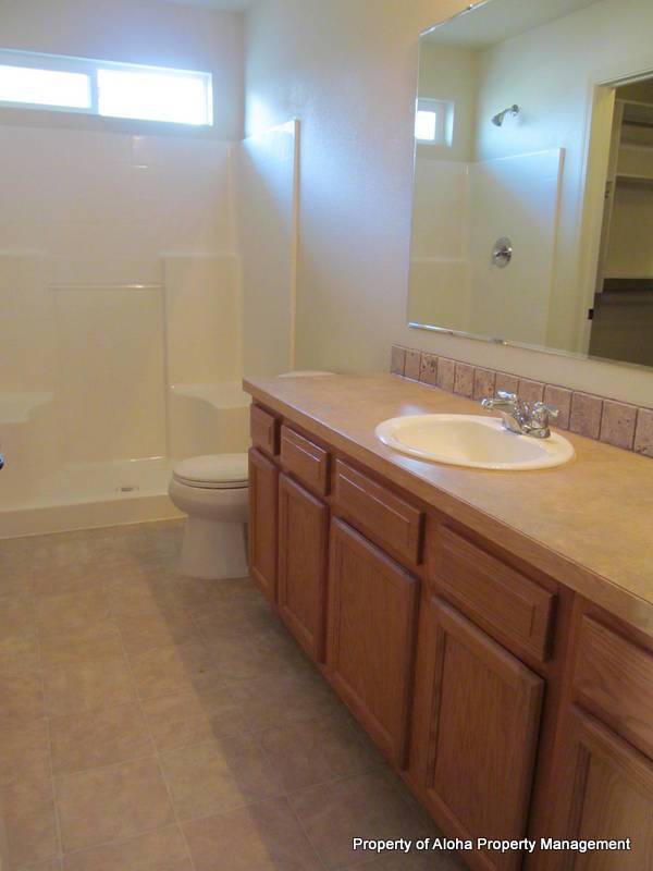 Comfy 2 Bedroom 2 Bathroom off of Pine in Meridian! property image