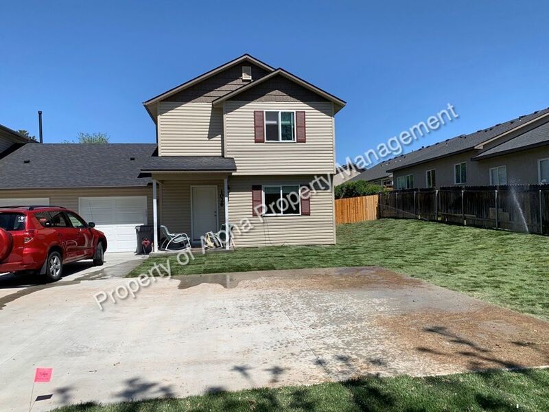 Amazing 3 Bedroom 2.5 Bath in Nampa off Amity!! property image
