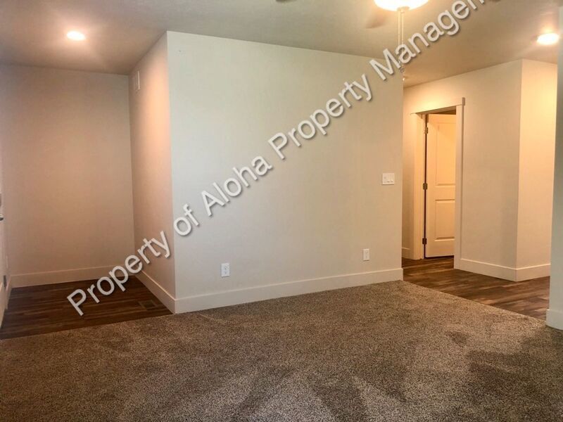 Amazing 3 Bedroom 2.5 Bath in Nampa off Amity!! property image