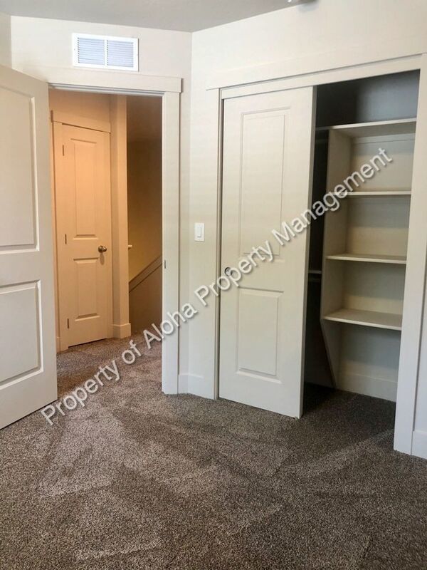 Amazing 3 Bedroom 2.5 Bath in Nampa off Amity!! property image