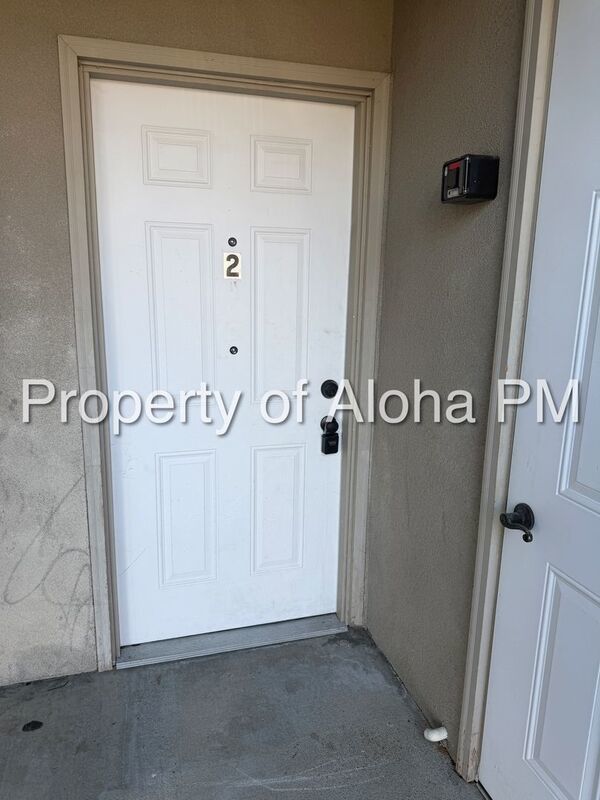 Large 3 Bedroom 2 Bathroom off of Pine & Linder in Meridian! property image