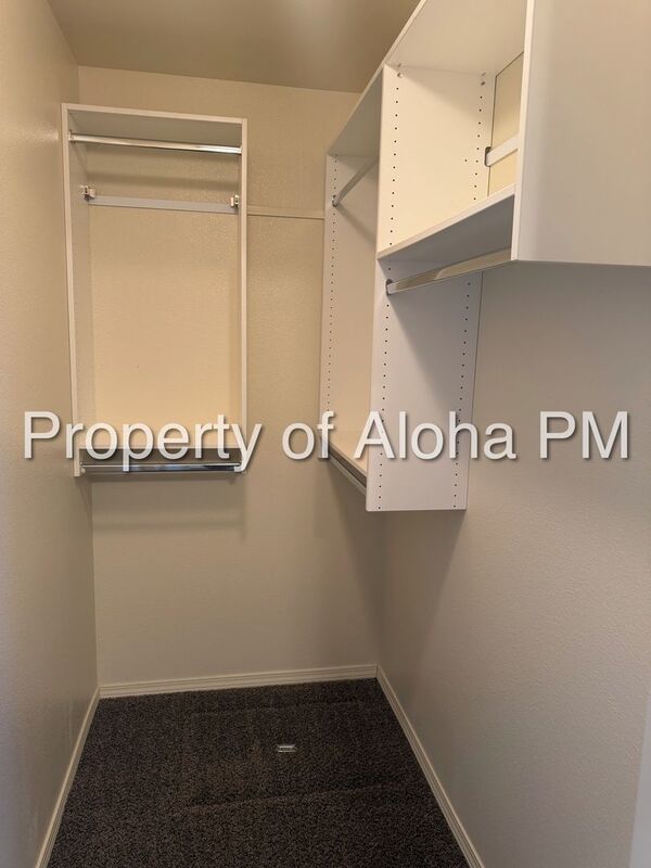 Large 3 Bedroom 2 Bathroom off of Pine & Linder in Meridian! property image