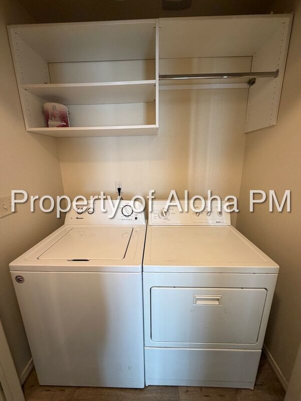 Large 3 Bedroom 2 Bathroom off of Pine & Linder in Meridian! property image