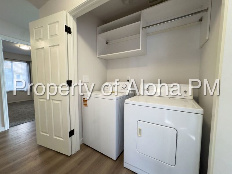 Large 3 Bedroom 2 Bathroom off of Pine in Meridian! property image