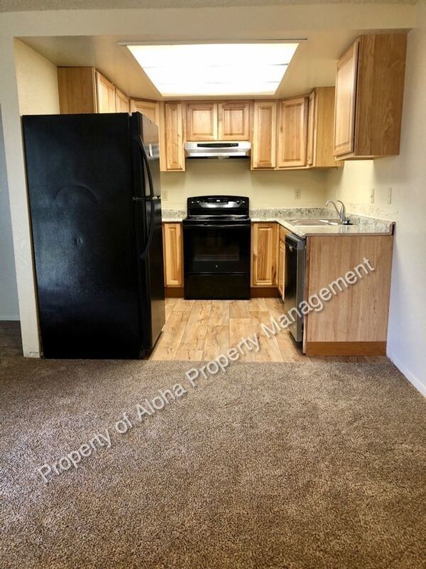 2 Bed 1 Bath Duplex off 5 Mile!! property image