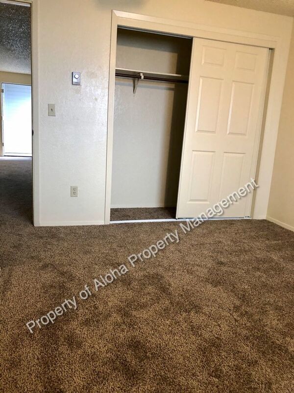 2 Bed 1 Bath Duplex off 5 Mile!! property image