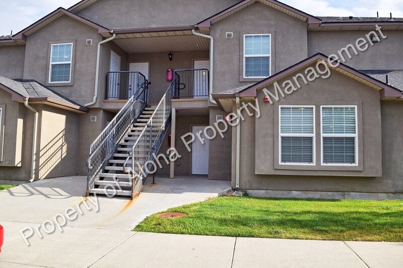 Roomy 3 Bedroom 2 Bathroom off of Pine in Meridian! property image