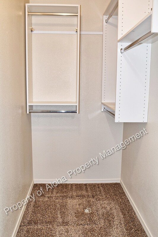 Roomy 3 Bedroom 2 Bathroom off of Pine in Meridian! property image