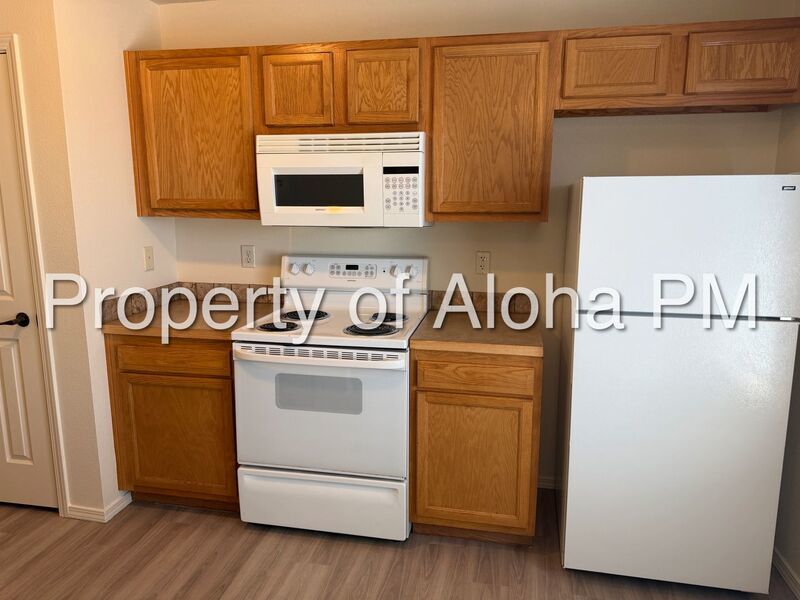 Comfy 2 Bedroom 2 Bathroom off of Pine in Meridian! property image