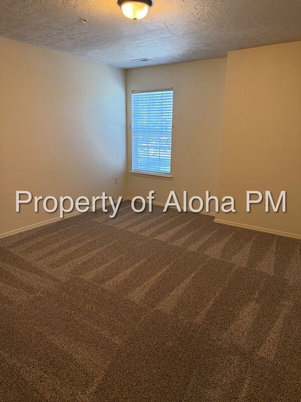 Comfy 2 Bedroom 2 Bathroom off of Pine in Meridian! property image