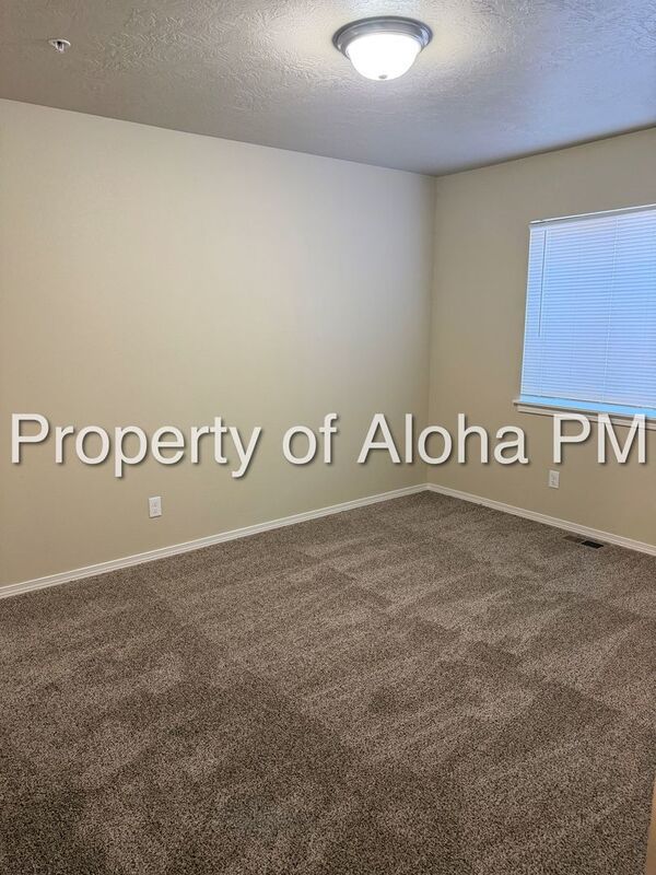 Conveniently located 2 bed 2 bath in Boise! property image