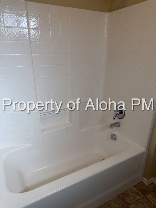 Conveniently located 2 bed 2 bath in Boise! property image
