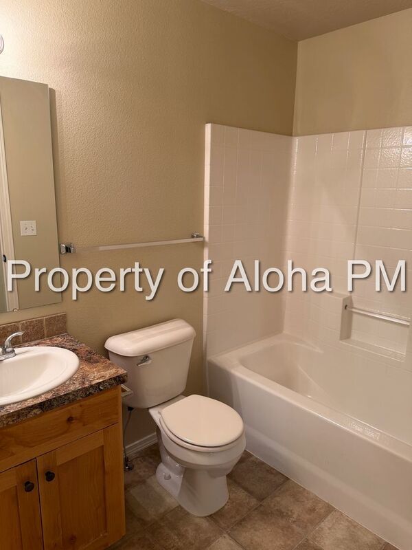 Conveniently located 2 bed 2 bath in Boise! property image