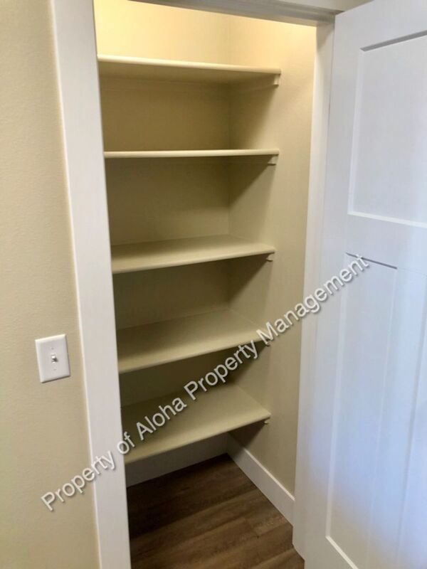 Beautiful 3 Bed 2.5 Bath Townhome in Columbia Village! property image