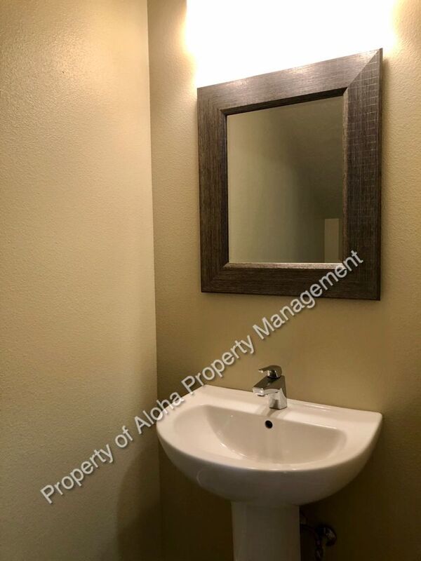 Beautiful 3 Bed 2.5 Bath Townhome in Columbia Village! property image