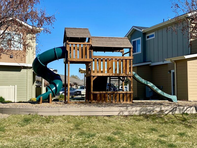 Beautiful 3 Bed 2.5 Bath Townhome in Columbia Village! property image