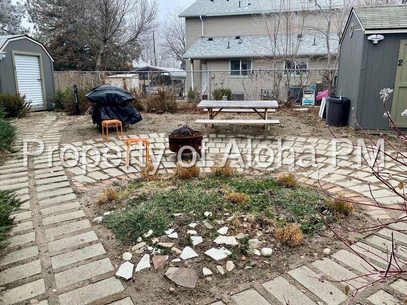 Ideal Location Off of State 2 Bedroom 1 Bathroom! property image