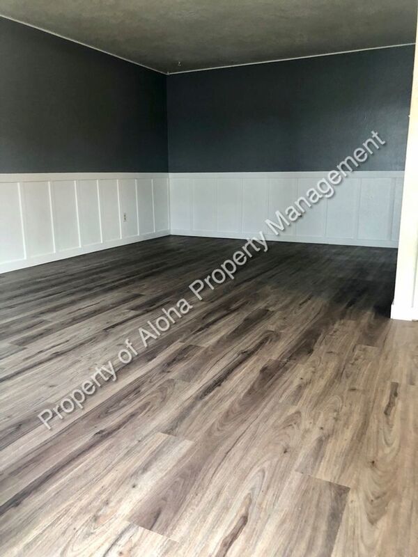 Ideal Location Off of State 2 Bedroom 1 Bathroom! property image