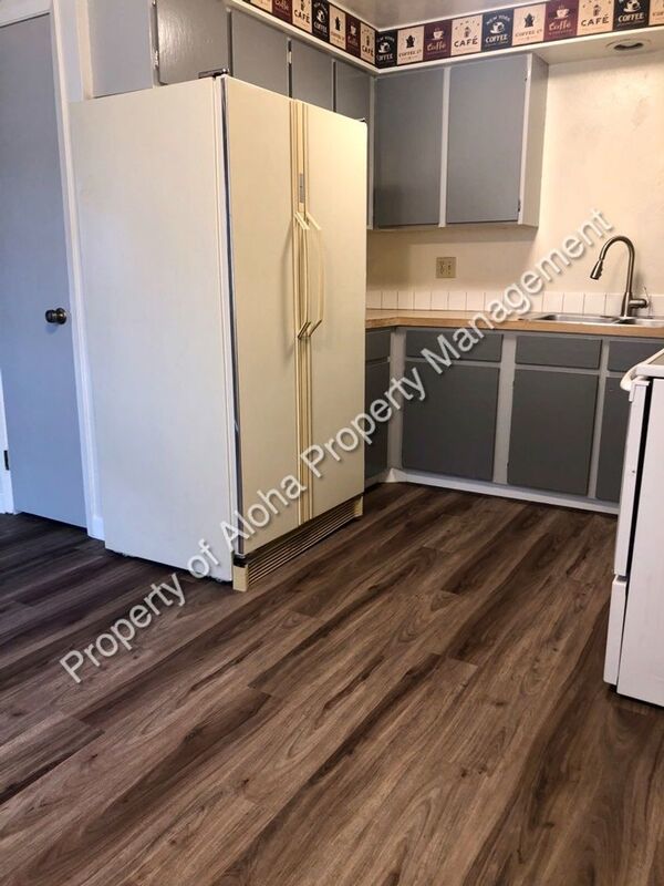 Ideal Location Off of State 2 Bedroom 1 Bathroom! property image