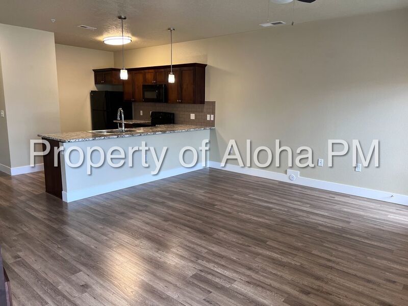 Don't miss this beautifully 3 bedroom spacious townhome in Columbia Village! property image
