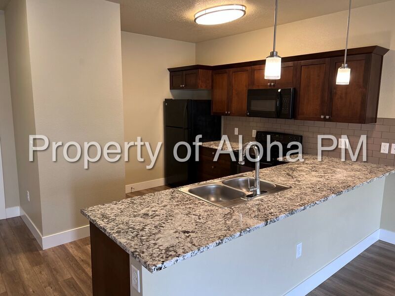 Don't miss this beautifully 3 bedroom spacious townhome in Columbia Village! property image