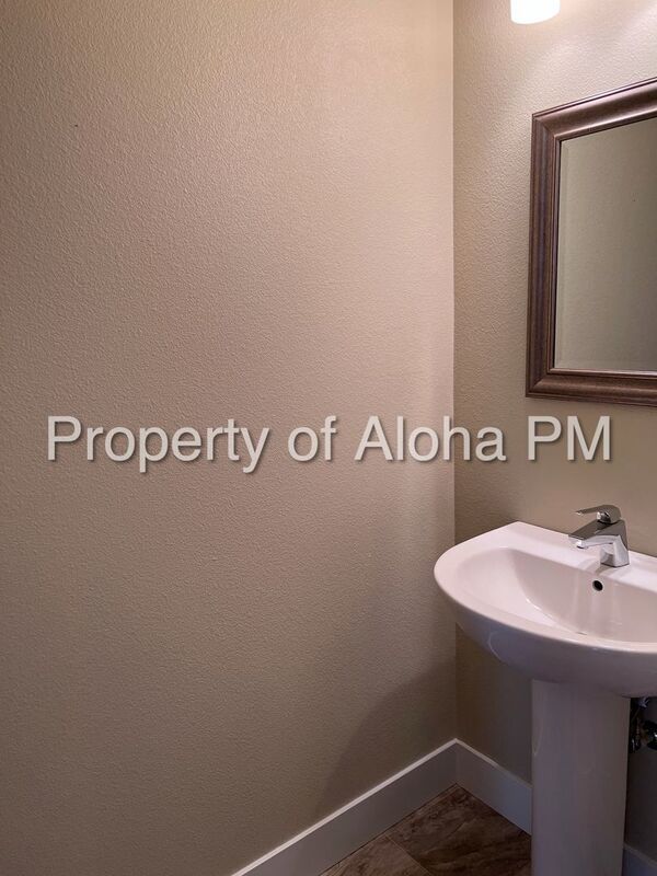 Don't miss this beautifully 3 bedroom spacious townhome in Columbia Village! property image