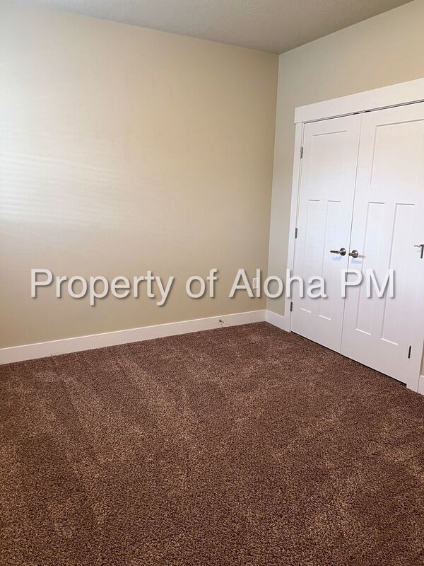 Don't miss this beautifully 3 bedroom spacious townhome in Columbia Village! property image