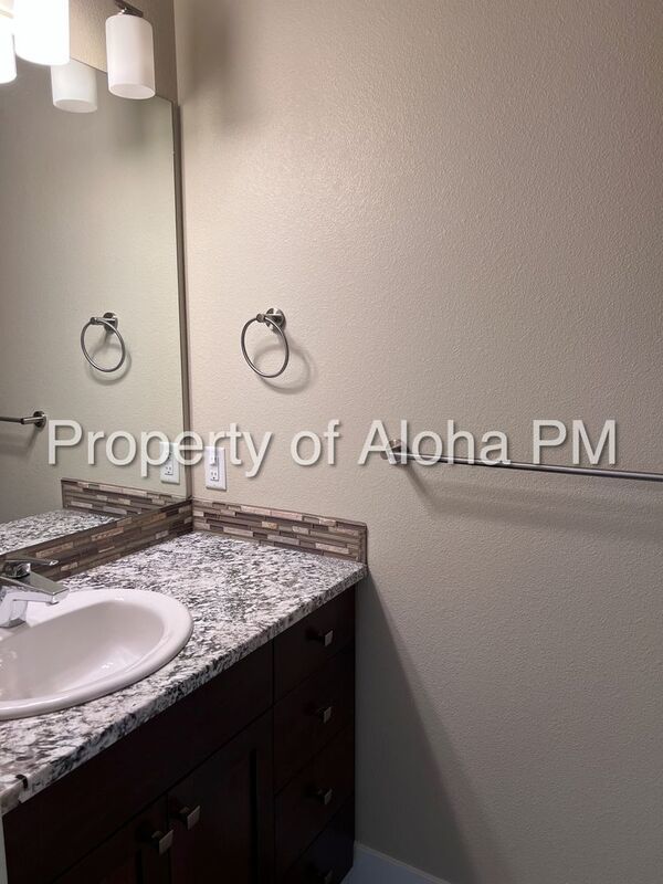 Don't miss this beautifully 3 bedroom spacious townhome in Columbia Village! property image