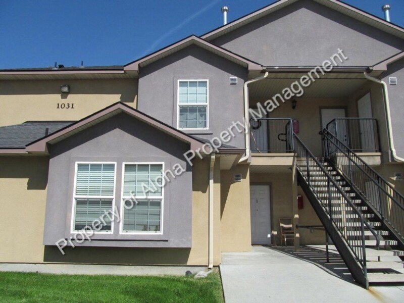 Comfy 2 Bedroom 2 Bathroom off of Pine in Meridian! property image