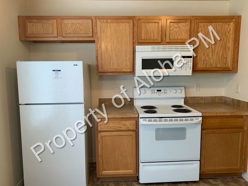 Comfy 2 Bedroom 2 Bathroom off of Pine in Meridian! property image