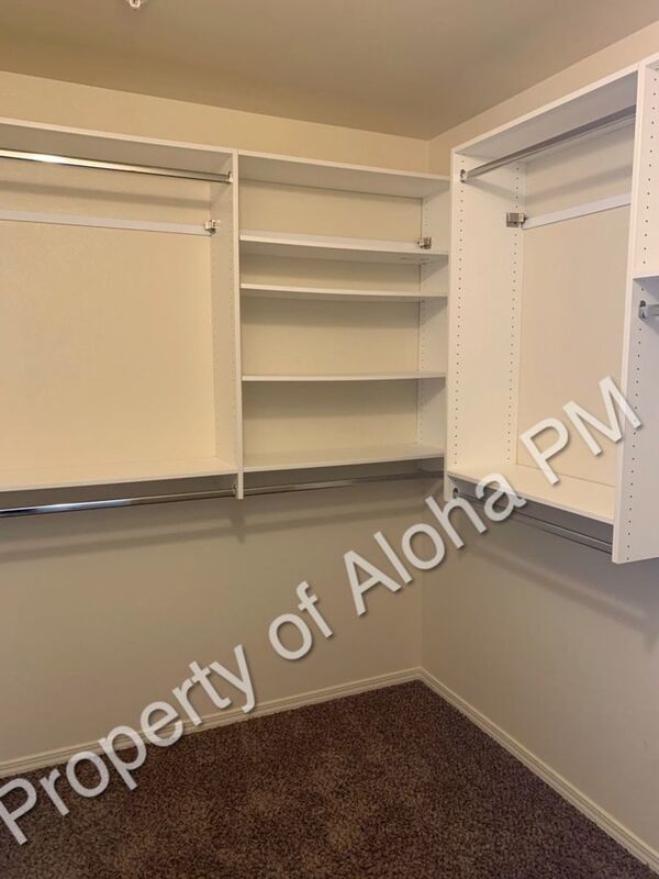 Comfy 2 Bedroom 2 Bathroom off of Pine in Meridian! property image